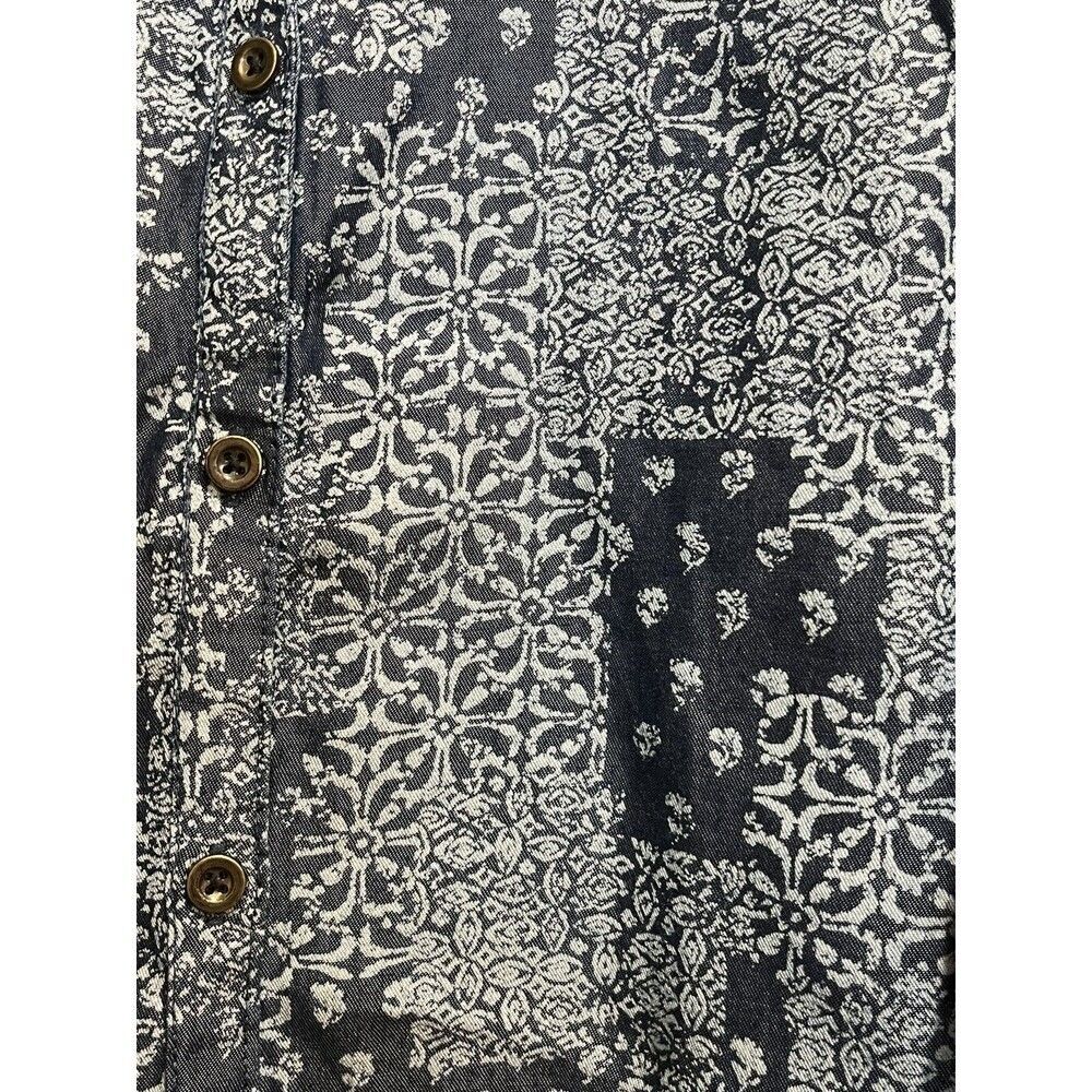 Catherine's Women's 2X 22/24 Bandana Print Long Sleeve Button Up Blue NWT - Picture 3 of 4